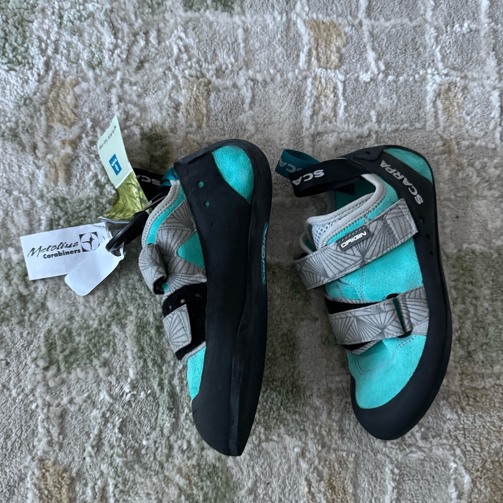 NWT Scarpa Climbing Shoes